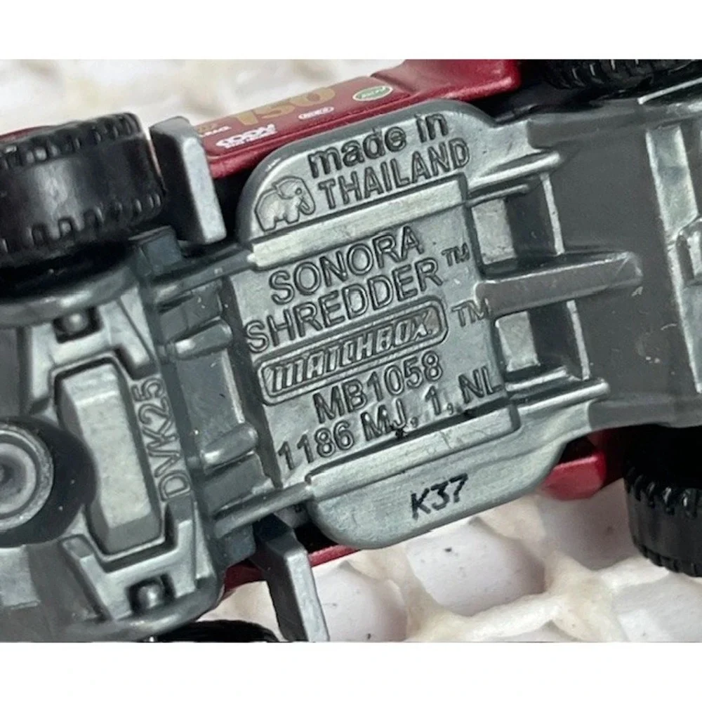 2016 MATCHBOX SONORA SHREDDER‎ #150 RED RACE TRUCK